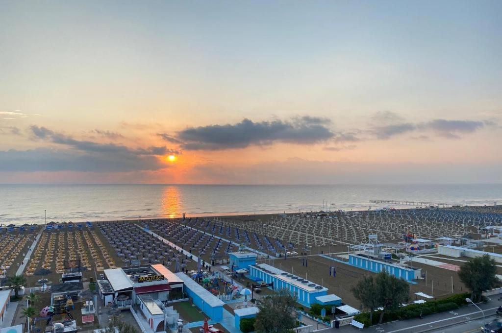 Hotel Audi Frontemare Rimini Eksteriør billede