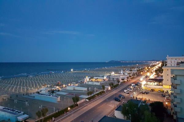 Hotel Audi Frontemare Rimini Eksteriør billede