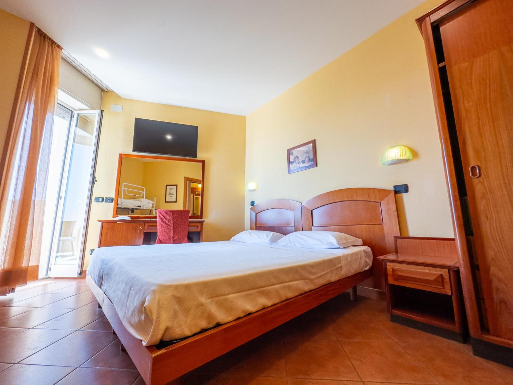Hotel Audi Frontemare Rimini Eksteriør billede